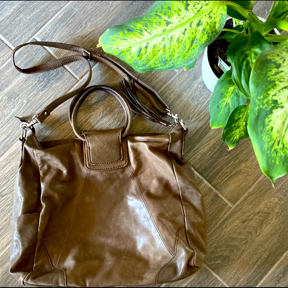 HOBO Sheila Bag Leather 🤎🌿